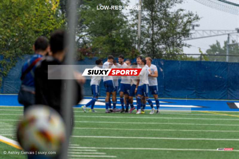  Université de Montréal - Université de Sherbrooke - Soccer - RSEQ 2024 - Soccer M - Carabins U de Montréal (2) vs (0) Vert-et-Or U de Sherbrooke - Par Ashley (#RSEQ24SMUDMUSH19) Photo by: Ashley Gervais | Siuxy Sports 2024-09-01
