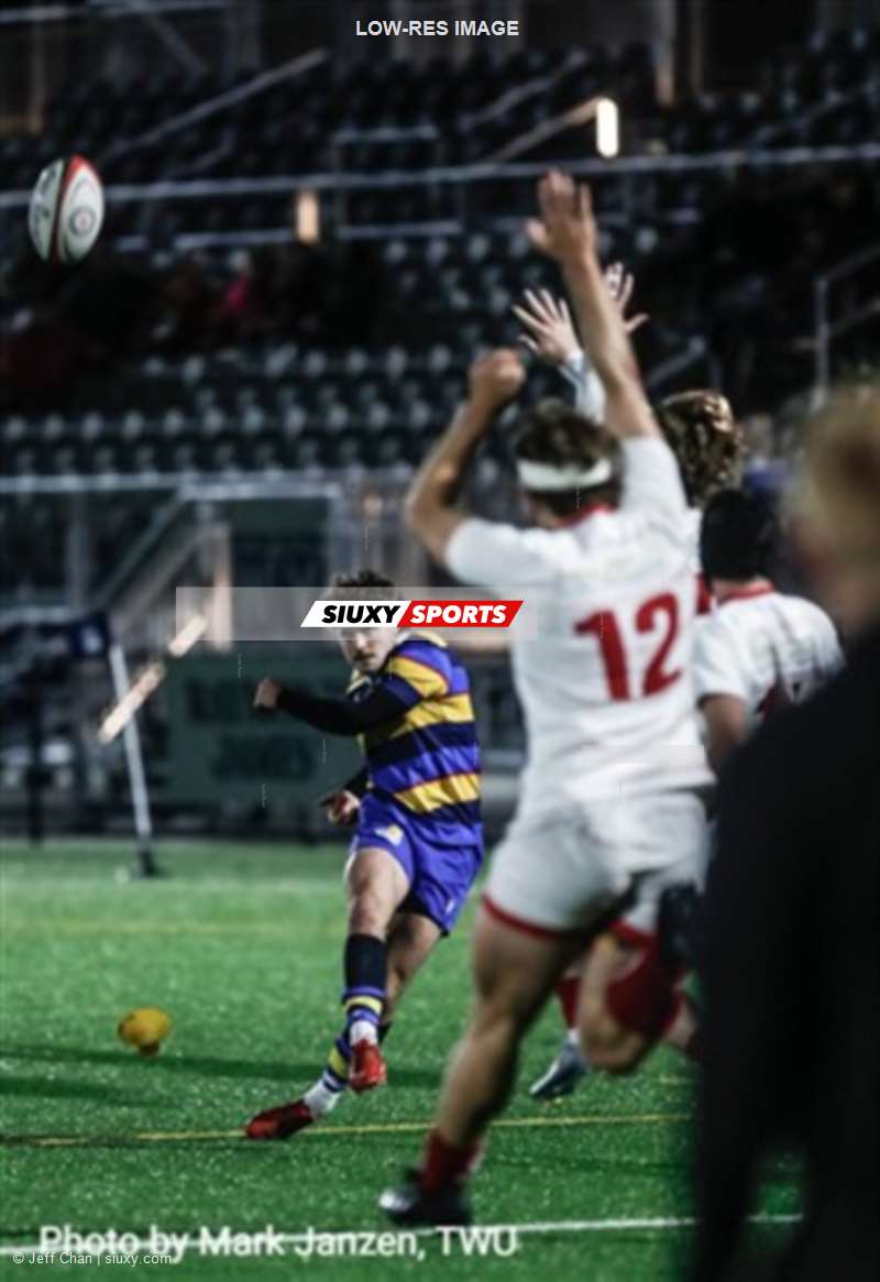 CANUMENS 2023 - Quarter final - UVic vs Memorial U by Jeff Chan