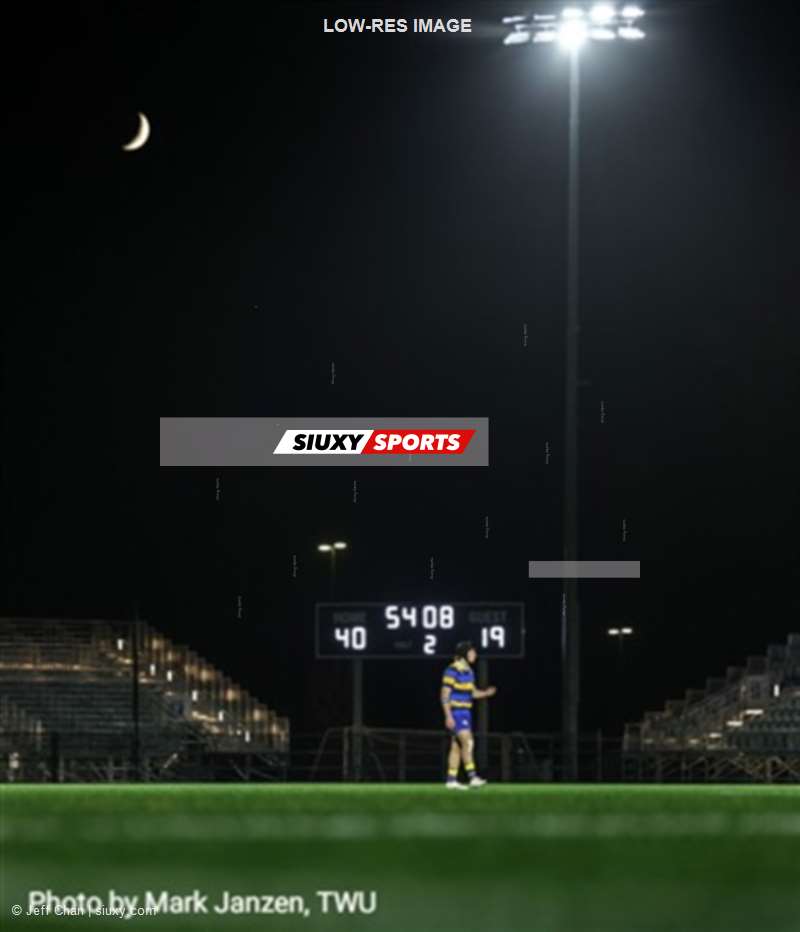CANUMENS 2023 - Quarter final - UVic vs Memorial U by Jeff Chan