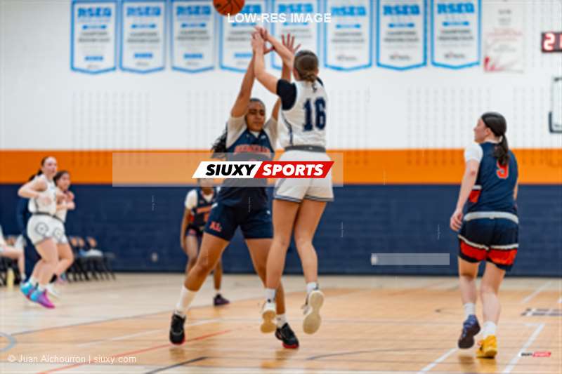 Ines HOBA -  Cégep André Laurendeau - Cégep Régional de Lanaudière à l'Assomption - Basketball - RSEQ 2026 - Basketball F D3 - André Laurendeau vs CR Lanaudière à L'Assomption (#RSEQ26BFD3AA3) Photo by: Juan Alchourron | Siuxy Sports 2026-03-14