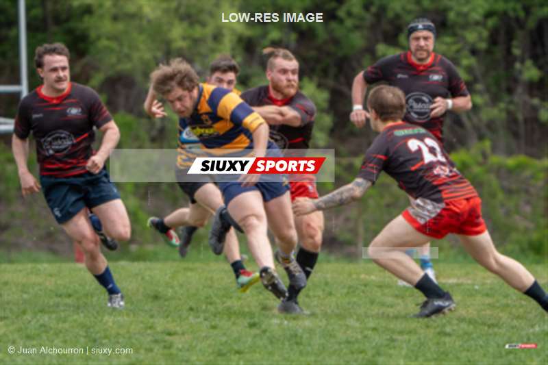  Town of Mount Royal RFC - Club de Rugby de Québec - Rugby - RQ 2026 - P2-P3 Masculin - TMR vs CRQ (#RQ26P2P3MTQ5) Photo by: Juan Alchourron | Siuxy Sports 2026-05-23