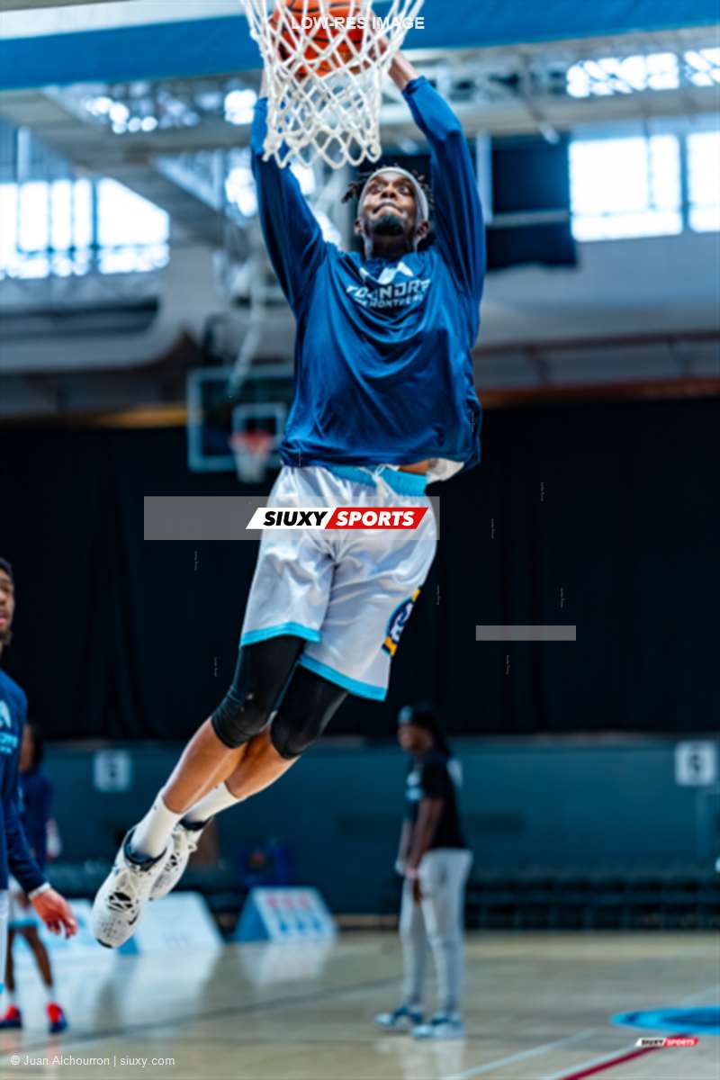 Narcisse KALAMBA -  Montreal - Sentinels - Basketball - BSL 2026 - Toundra de Montréal vs Texas Sentinels - Before and after the game (#BSL26TMST00) Photo by: Juan Alchourron | Siuxy Sports 2026-02-15