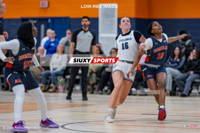 Divine MASENGO KITOTO -  Cégep André Laurendeau - Cégep Régional de Lanaudière à l'Assomption - Basketball - RSEQ 2026 - Basketball F D3 - André Laurendeau vs CR Lanaudière à L'Assomption (#RSEQ26BFD3AA3) Photo by: Juan Alchourron | Siuxy Sports 2026-03-14