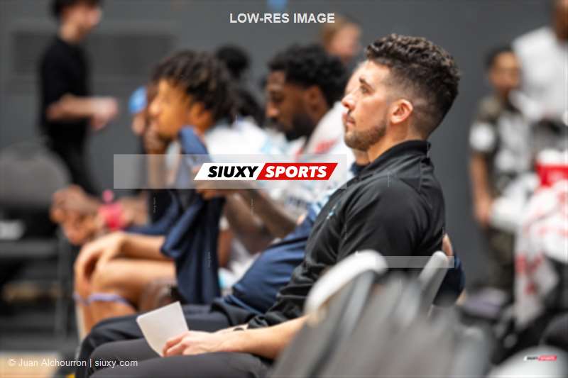 Kyle DESMARAIS - Jeremy HAYES -  Montreal - Lake Erie - Basketball - BSL 2026 - Toundra de Montréal vs Lake Erie Jackals - Around the game (#BSL26TMEJ00) Photo by: Juan Alchourron | Siuxy Sports 2026-02-20