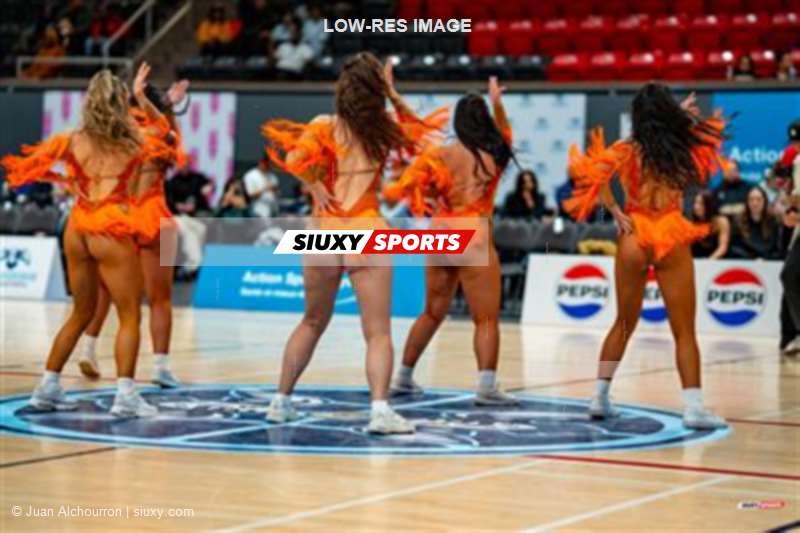 Fierce MTL - Latin Groove Montreal - Half Time Show at Montreal Toundra games (20-21 Feb 2026)