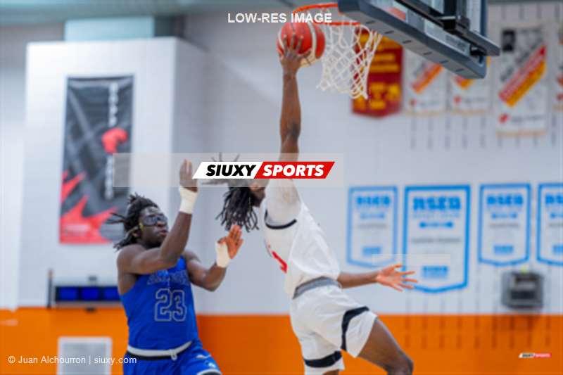 Dzidula Marylight SOWADAN -  Cégep Vanier - College Dawson - Basketball - RSEQ 2026 - Basketball M D2 - Championnat de conférence SO - Vanier vs Dawson (#RSEQ26BMD27VD) Photo by: Juan Alchourron | Siuxy Sports 2026-03-29