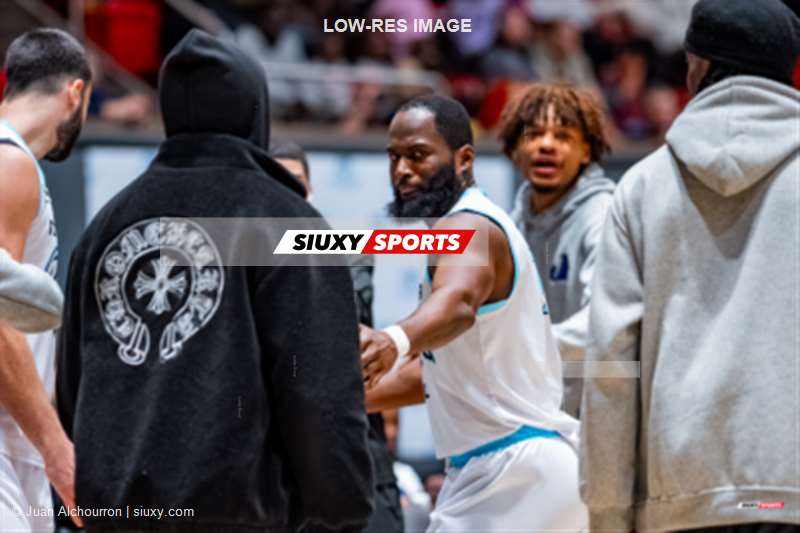 Lansana NWOSU -  Montreal - Windsor - Basketball - BSL 2026 - Toundra de Montréal vs Windsor Express - Game (#BSL26TMWE25) Photo by: Juan Alchourron | Siuxy Sports 2026-02-28