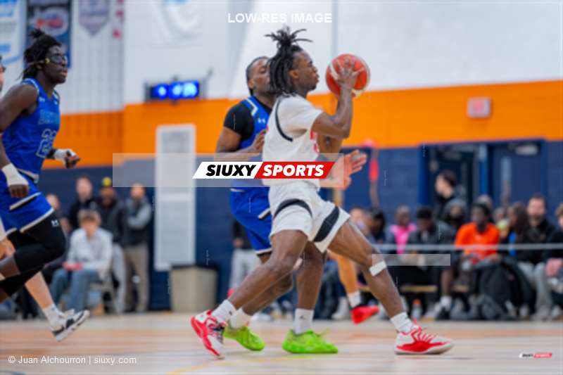 Dzidula Marylight SOWADAN -  Cégep Vanier - College Dawson - Basketball - RSEQ 2026 - Basketball M D2 - Championnat de conférence SO - Vanier vs Dawson (#RSEQ26BMD27VD) Photo by: Juan Alchourron | Siuxy Sports 2026-03-29