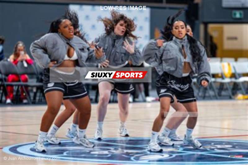 Fierce MTL - Latin Groove Montreal - Half Time Show at Montreal Toundra games (20-21 Feb 2026)