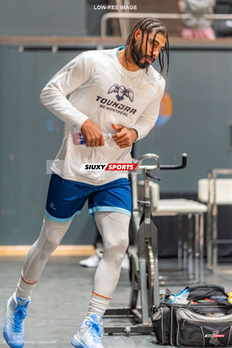 Dimencio VAUGHN -  Montreal - Kitchener Waterloo - Basketball - BSL 2026 - Montréal Toundra vs Kitchener Waterloo Titans - Before match (#BSL26MTKT0110) Photo by: Juan Alchourron | Siuxy Sports 2026-01-09