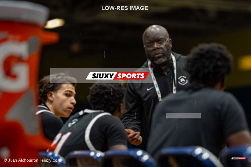  Cégep Vanier - College Ahuntsic - Basketball - RSEQ 2026 - Basketball C M D1 - Quart de finale - Vanier vs Ahuntsic (#RSEQ26BCMD1VA) Photo by: Juan Alchourron | Siuxy Sports 2026-03-06