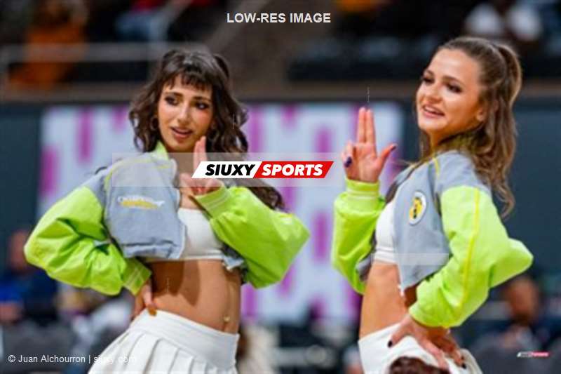 Fierce MTL - Latin Groove Montreal - Half Time Show at Montreal Toundra games (20-21 Feb 2026)