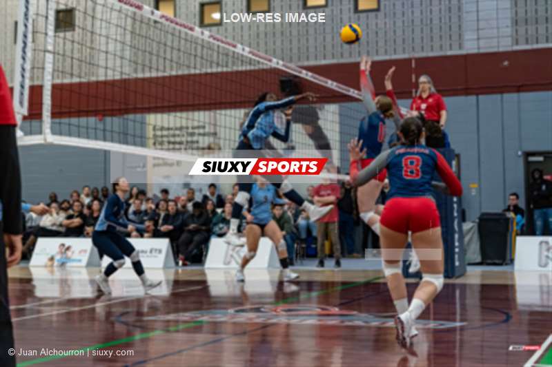Ariane PELOSSE -  ÉTS (École de technologie supérieure) - Université du Québec à Montréal - Volleyball - RSEQ 2026 - Volleyball Universitaire Fém - ETS vs UQAM (#RSEQ26VUFEU01) Photo by: Juan Alchourron | Siuxy Sports 2026-01-23