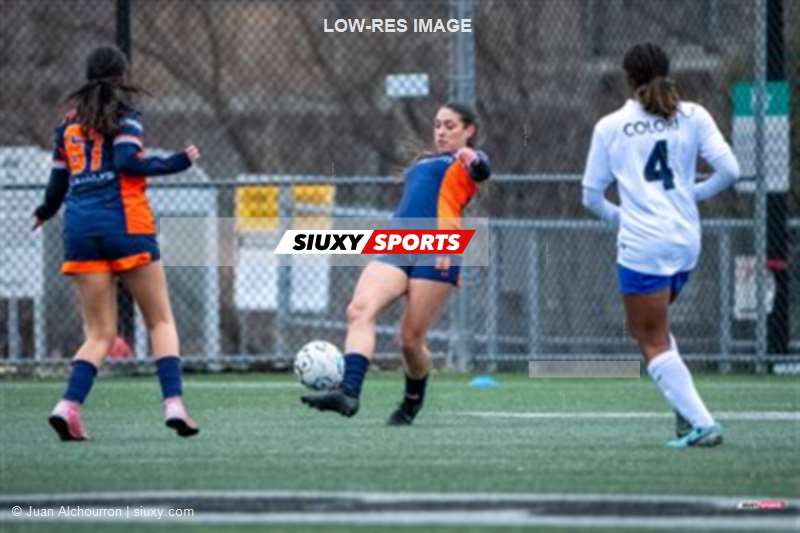 Senior Ligue 1 QC Féminin 2026 - CS St-Laurent vs CS Mont-Royal Outremont