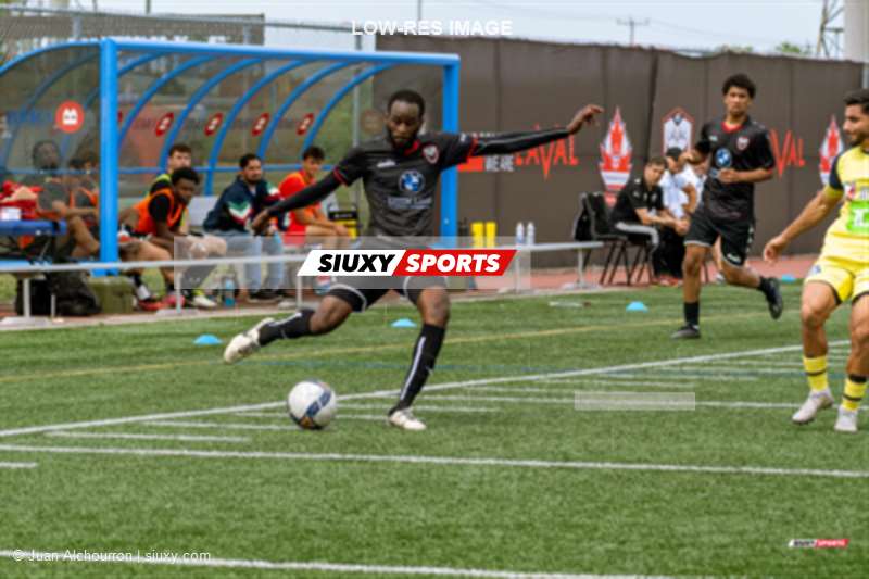 Amir Abdelkader HOSSARI - Amos NDAYE -  AS Laval - CS Longueuil - Soccer - PLSQ - A.S. de Laval (0) vs (1) CS Longueuil - 1st Half (#PLSQ24ASLCSL106) Photo by: Juan Alchourron | Siuxy Sports 2024-06-22