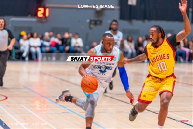 Shandarious COWART - Antoine MASON -  Montreal - Newfoundland - Basketball - BSL - Montreal Toundra (95) vs (97) Newfoundland Rogues - Reel 2 (#BSL24MONNEW0202) Photo by: Juan Alchourron | Siuxy Sports 2024-02-09