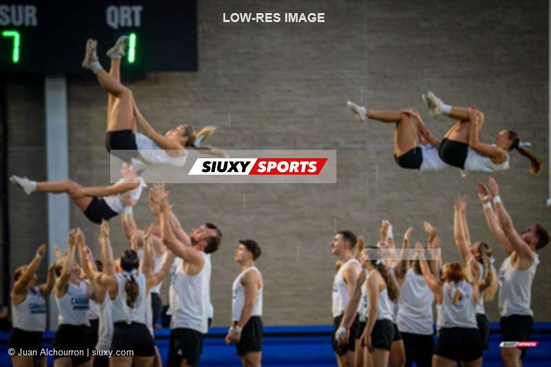 Valérie DUPÉRÉ -  Université de Montréal -  - Cheerleading - RSEQ 2024 Cherleeding Carabins - Match de Football contre le Vert-et-Or (#RSEQ24CHEERUDM08) Photo by: Juan Alchourron | Siuxy Sports 2024-08-23