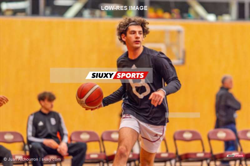 Giorgio AZZI -  College Jean-de-Brébeuf - Cégep Édouard-Montpetit - Basketball - RSEQ 2024 Basketball M D1 - Brébeuf (92) vs (77) É.Montpetit - 1st half (#RSEQ24BMD1BREM111) Photo by: Juan Alchourron | Siuxy Sports 2024-11-29