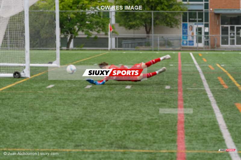 Malik TREPANIER -  CS St-Laurent - CS Longueuil - Soccer - PLSJQ 2024 M U-16 - CS St-Laurent (2) vs (3) CS Longueuil (#PLSJQ24U16STLCSL06) Photo by: Juan Alchourron | Siuxy Sports 2024-06-29