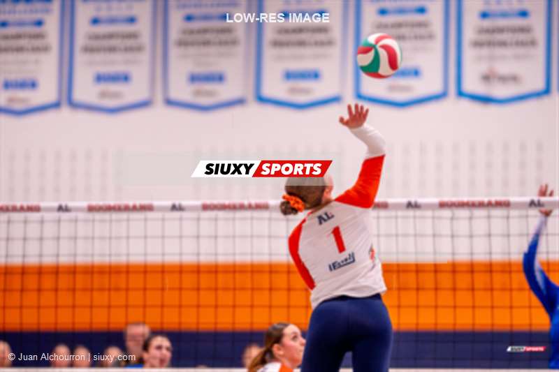 Emma L'ANTHOËN -  Cégep André Laurendeau - Cégep de l'Outaouais - Volleyball - RSEQ - 2024 VOLLEY F D1 - ANDRÉ LAURENDEAU (1) VS (3) OUTAOUAIS - Reel 2 (#RSEQ24VFD1CALCOU202) Photo by: Juan Alchourron | Siuxy Sports 2024-02-08