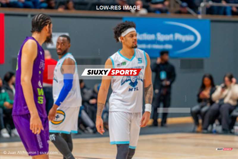 Antoine MASON - Dominick WELCH -  Montreal - Frederick  - Basketball - BSL - Montreal Toundra (98) vs (89) Frederick Flying Cows - Second Half (#BSL24MONFRE0202) Photo by: Juan Alchourron | Siuxy Sports 2024-02-18
