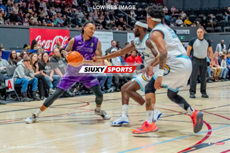 Mambi DIAWARA - Deon LYLE - Dominick WELCH -  Montreal - Frederick  - Basketball - BSL - Montreal Toundra (98) vs (89) Frederick Flying Cows - First Half (#BSL24MONFRE0201) Photo by: Juan Alchourron | Siuxy Sports 2024-02-18