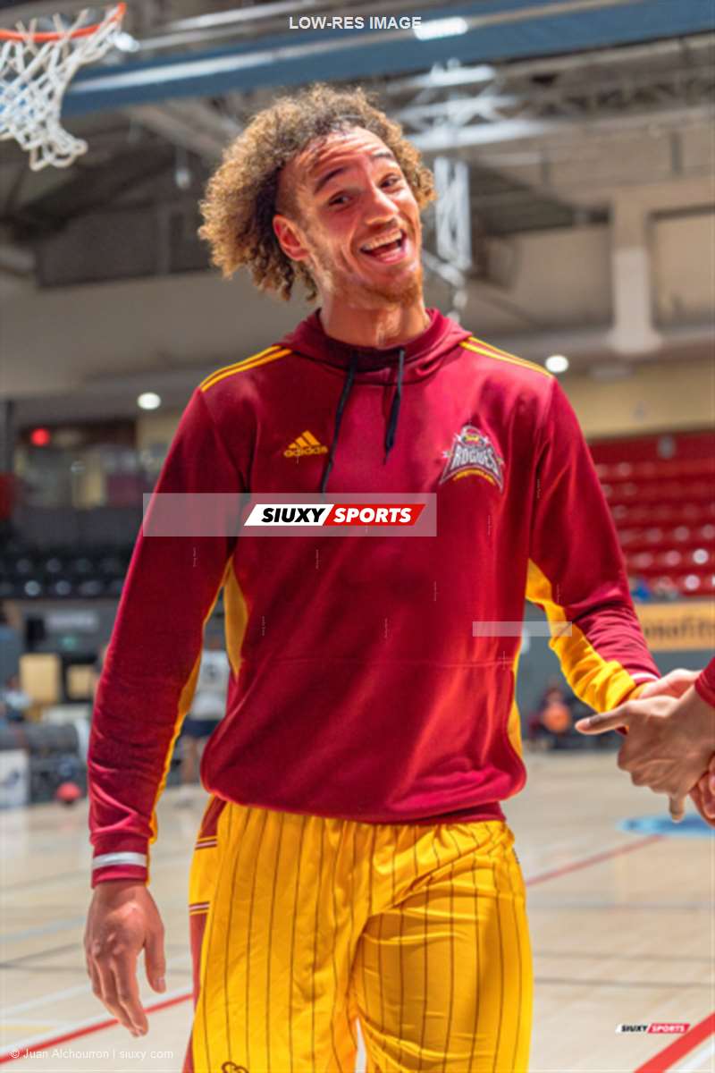Lewis DJONKAM -  Montreal - Newfoundland - Basketball - BSL - Montreal Toundra (95) vs (97) Newfoundland Rogues - Reel 1 (#BSL24MONNEW0201) Photo by: Juan Alchourron | Siuxy Sports 2024-02-09
