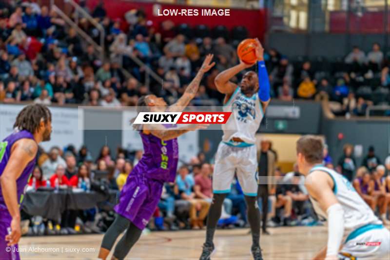 Deon LYLE - Antoine MASON -  Montreal - Frederick  - Basketball - BSL - Montreal Toundra (98) vs (89) Frederick Flying Cows - Second Half (#BSL24MONFRE0202) Photo by: Juan Alchourron | Siuxy Sports 2024-02-18