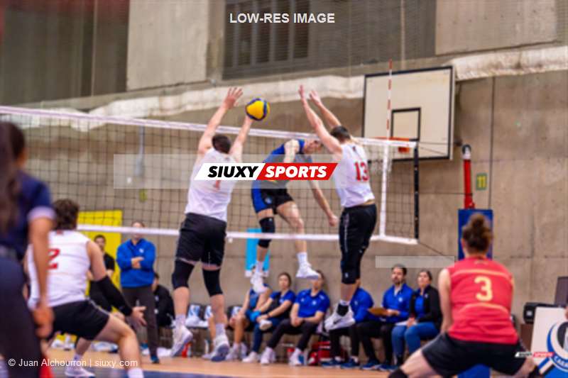 Frédérick BOULIANE -  Université de Montréal - Université Laval - Volleyball - RSEQ - 2024 Volley M - U de Montréal (3) vs (2) U Laval (#RSEQ24VMUDMULV01) Photo by: Juan Alchourron | Siuxy Sports 2024-01-27