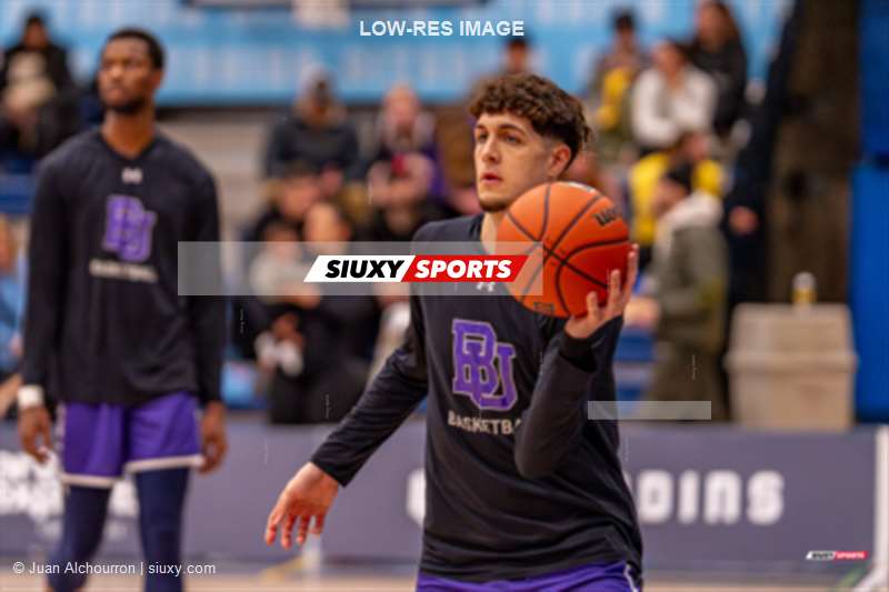 Zacharie MICHAUD -  Université du Québec à Montréal - Bishop's University - Basketball - RSEQ 2024 - Basketball M - UQAM (100) vs (81) Bishop's (#RSEQ24BMUQMBIS01) Photo by: Juan Alchourron | Siuxy Sports 2024-01-13