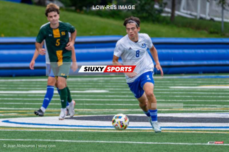 Zacharie BELAMRI -  Université de Montréal - Université de Sherbrooke - Soccer - RSEQ 2024 - Soccer M - Carabins U de Montréal (2) vs (0) Vert-et-Or U de Sherbrooke (#RSEQ24SMUDMUSH09) Photo by: Juan Alchourron | Siuxy Sports 2024-09-01