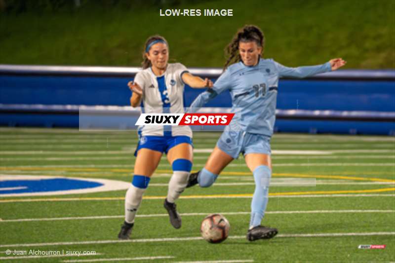 Université de Montréal - Université du Québec à Montréal - Soccer - RSEQ 2024 - Soccer Universitaire Fém - UdM (3) vs (0) UQAM (#RSEQ24SUFUMUQAM09) Photo by: Juan Alchourron | Siuxy Sports 2024-09-20