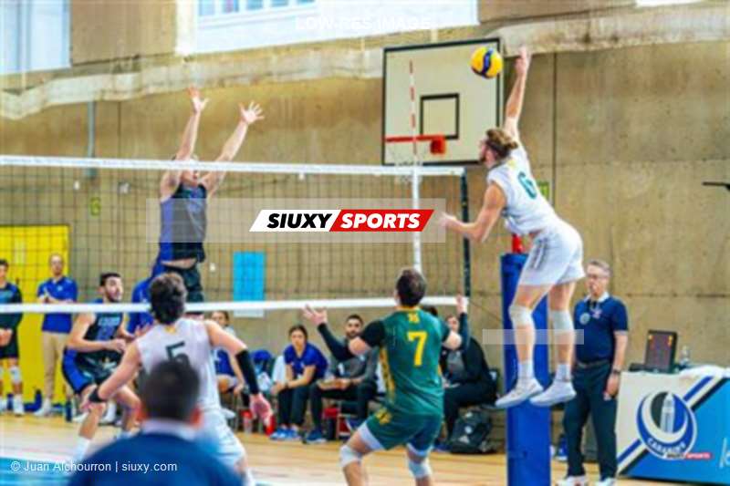 RSEQ - 2024 VOLLEY M - U DE MONTRÉAL (1) VS (3) U DE SHERBROOKE - Reel 1