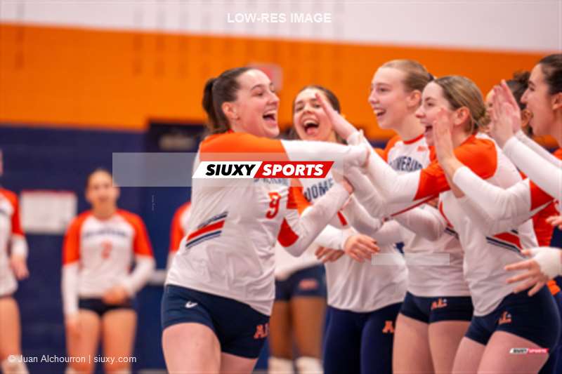 Éléonore BUTTAZZONI - Emy CHAMPOUX - Ann-Sophie PROVENCHER -  Cégep André Laurendeau - Cégep de l'Outaouais - Volleyball - RSEQ - 2024 Volley F D1 - André Laurendeau (1) vs (3) Outaouais (#RSEQ24VFD1CALCOU102) Photo by: Juan Alchourron | Siuxy Sports 2024-02-08