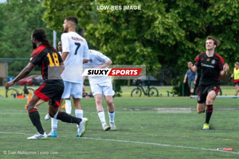 Bonano BEUGRE GNENAGO - Justin GODBOUT GARON -  CS Mont-Royal Outremont - Royal Beauport - Soccer - PLSQ - CS Mont-Royal Outremont (2) vs (4) AS de Beauport (#PLSQ24CSMROASB06) Photo by: Juan Alchourron | Siuxy Sports 2024-06-23