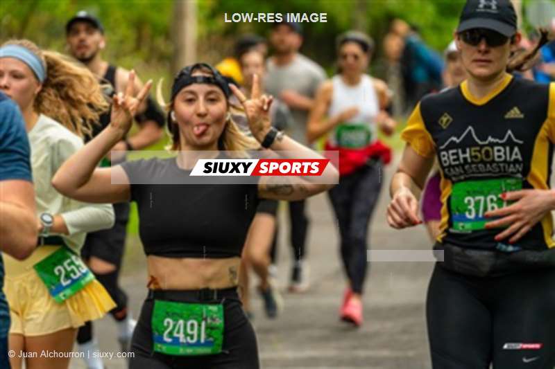 2025 Marathon Sun Life - Longueil - Shiny Happy People Running !!