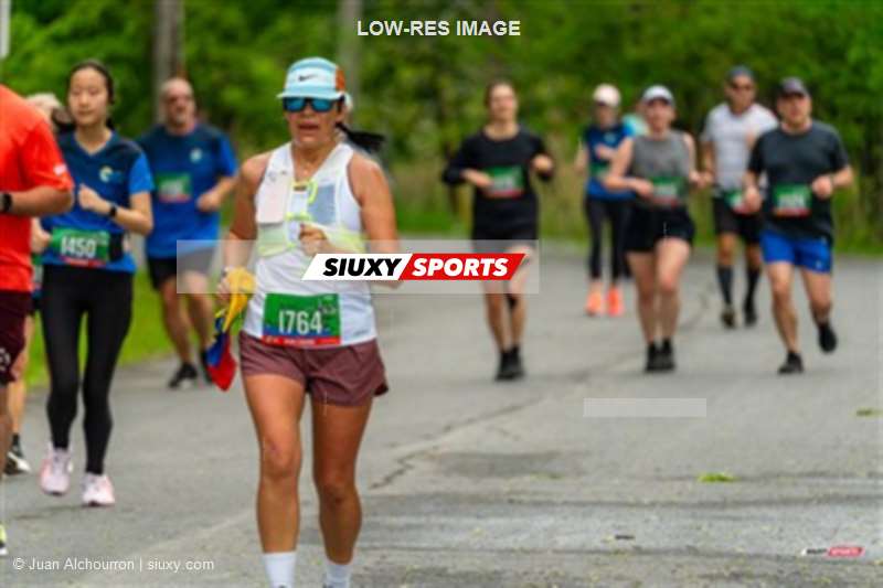 2025 Marathon Sun Life - Longueil - Shiny Happy People Running !!