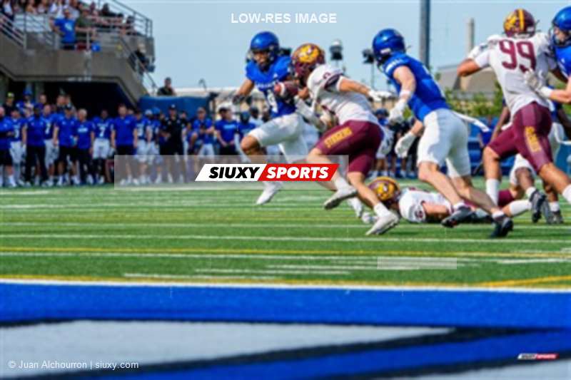 RSEQ 2025 - Football Universitaire - Carabins de Montréal (41) vs (14) Stingers de Concordia - Match