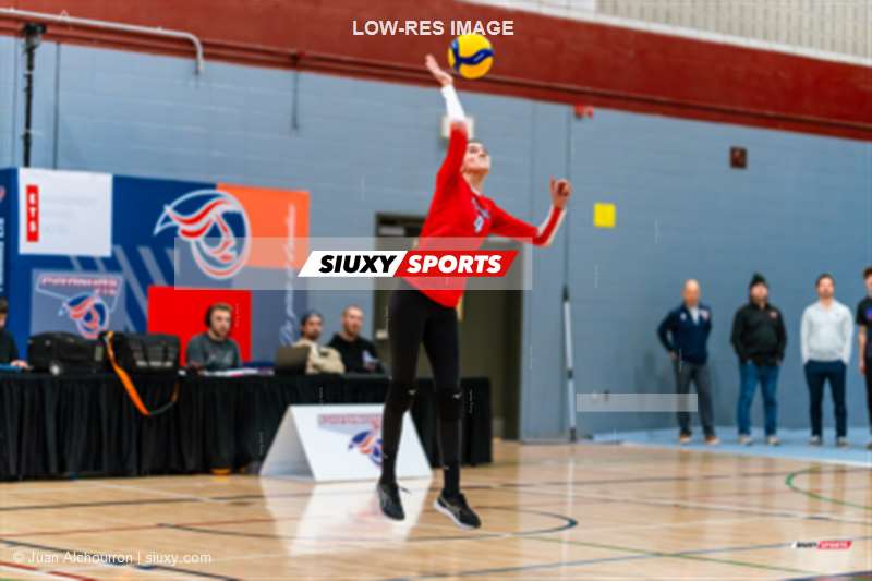 Nabila CHERFI -  ÉTS (École de technologie supérieure) - Université Laval - Volleyball - RSEQ 2025 - Volleyball F - ETS (0) vs (3) Université Laval (#RSEQ25VFETSUL01) Photo by: Juan Alchourron | Siuxy Sports 2025-01-17