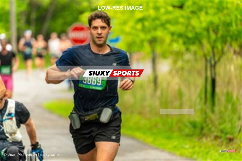 2025 Marathon Sun Life - Longueil - Shiny Happy People Running !!