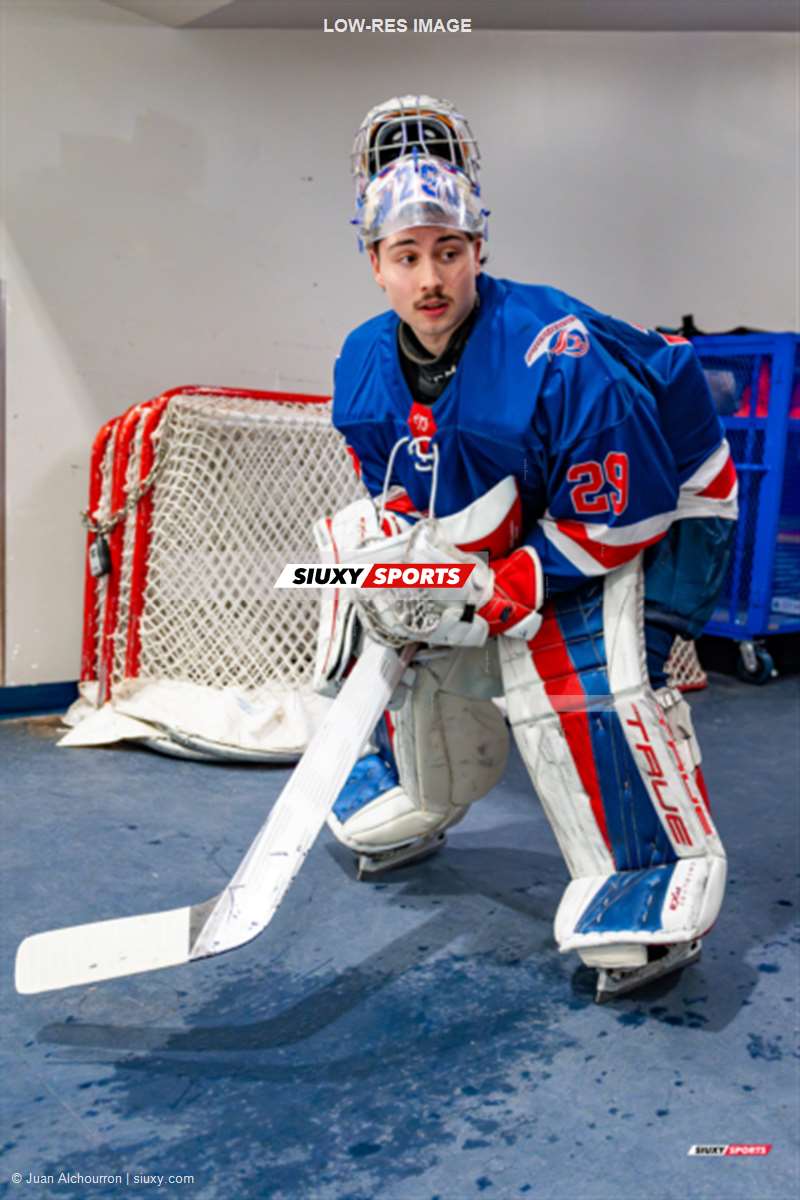 Étienne GÉLINAS -  ÉTS (École de technologie supérieure) - Concordia University Hockey Club - Ice hockey - RSEQ 2025 - Hockey M D2 - ETS vs Concordia - Reel Avant Match (#RSEQ25HMD2ETSC03) Photo by: Juan Alchourron | Siuxy Sports 2025-03-08