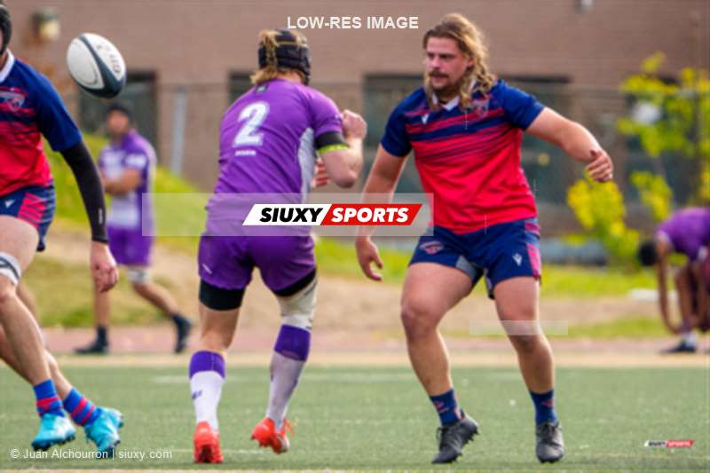 Éloi CHAMPOUX - Braeden OZECHOWSKI -  ÉTS (École de technologie supérieure) - Bishop's University - Rugby - RSEQ 2025 - Rugby M - Piranhas ETS vs Bishop's Gaiters - Reel 2 (#RSEQ25RMEB102) Photo by: Juan Alchourron | Siuxy Sports 2025-10-18