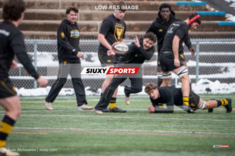 Abdullah HAMMAWA - David SKEGGS -  Queen's University - Dalhousie University - Rugby - CANUMENS 2025 - Queen's University vs Dalhousie University - Game#5 (#CANUMENS2505) Photo by: Juan Alchourron | Siuxy Sports 2025-11-14