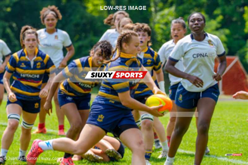 Magali HARVEY - Erica OSEI - Davine YANG -  Sainte-Anne-de-Bellevue RFC - Town of Mount Royal RFC - Rugby - RQ 2025 - SL F - SABRFC vs TMR RFC (#RQ25SLFSABTM7) Photo by: Juan Alchourron | Siuxy Sports 2025-07-12