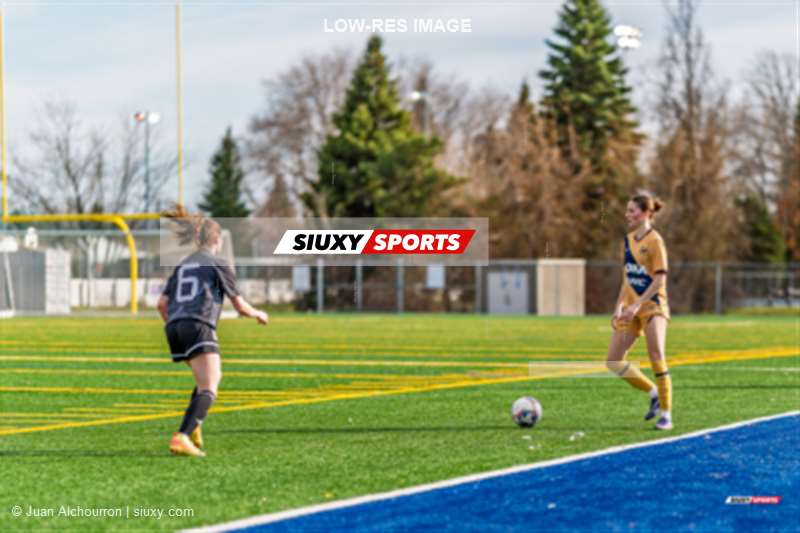  CS Boucherville - Lévis-Est - Soccer - L2QC 2025 F - CS Boucherville (1) vs (1) Lévis-Est (#L2QC25FCSBLE04) Photo by: Juan Alchourron | Siuxy Sports 2025-04-27