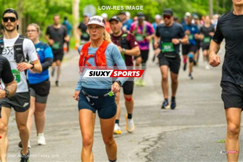 2025 Marathon Sun Life - Longueil - Shiny Happy People Running !!