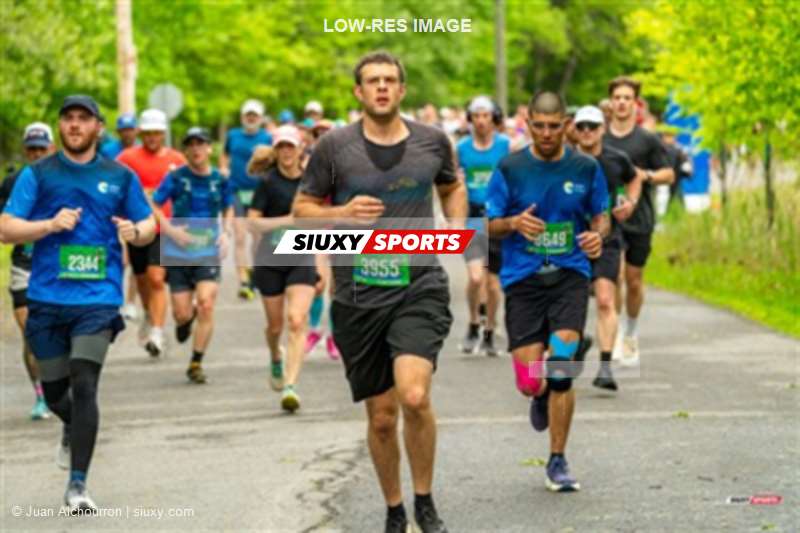 2025 Marathon Sun Life - Longueil - Shiny Happy People Running !!