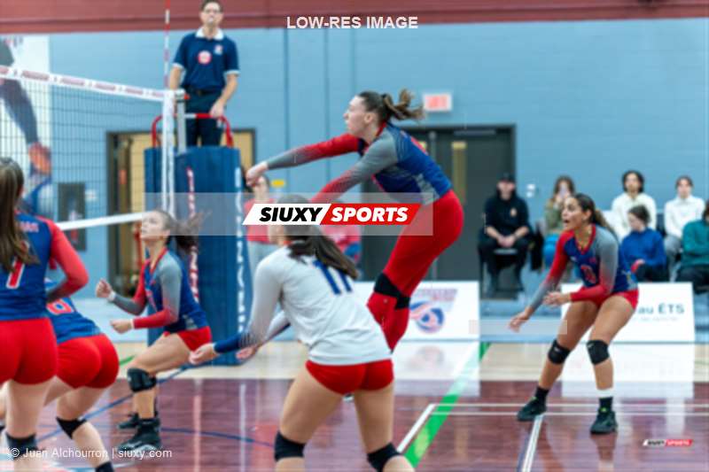 Iman ASSAMEUR - Éloïse THOMAS - Sorayan TON-LECLERC -  ÉTS (École de technologie supérieure) - Université McGill - Volleyball - RSEQ 2025 - Volleyball F - ETS (0) vs (3) McGill (#RSEQ25VFETSMCG02) Photo by: Juan Alchourron | Siuxy Sports 2025-02-02
