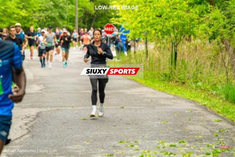 2025 Marathon Sun Life - Longueil - Shiny Happy People Running !!