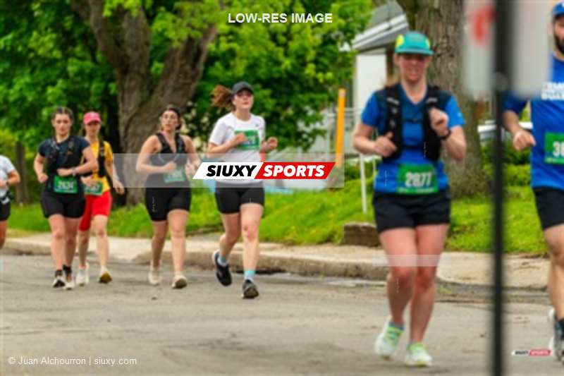 2025 Marathon Sun Life - Longueil - Shiny Happy People Running !!